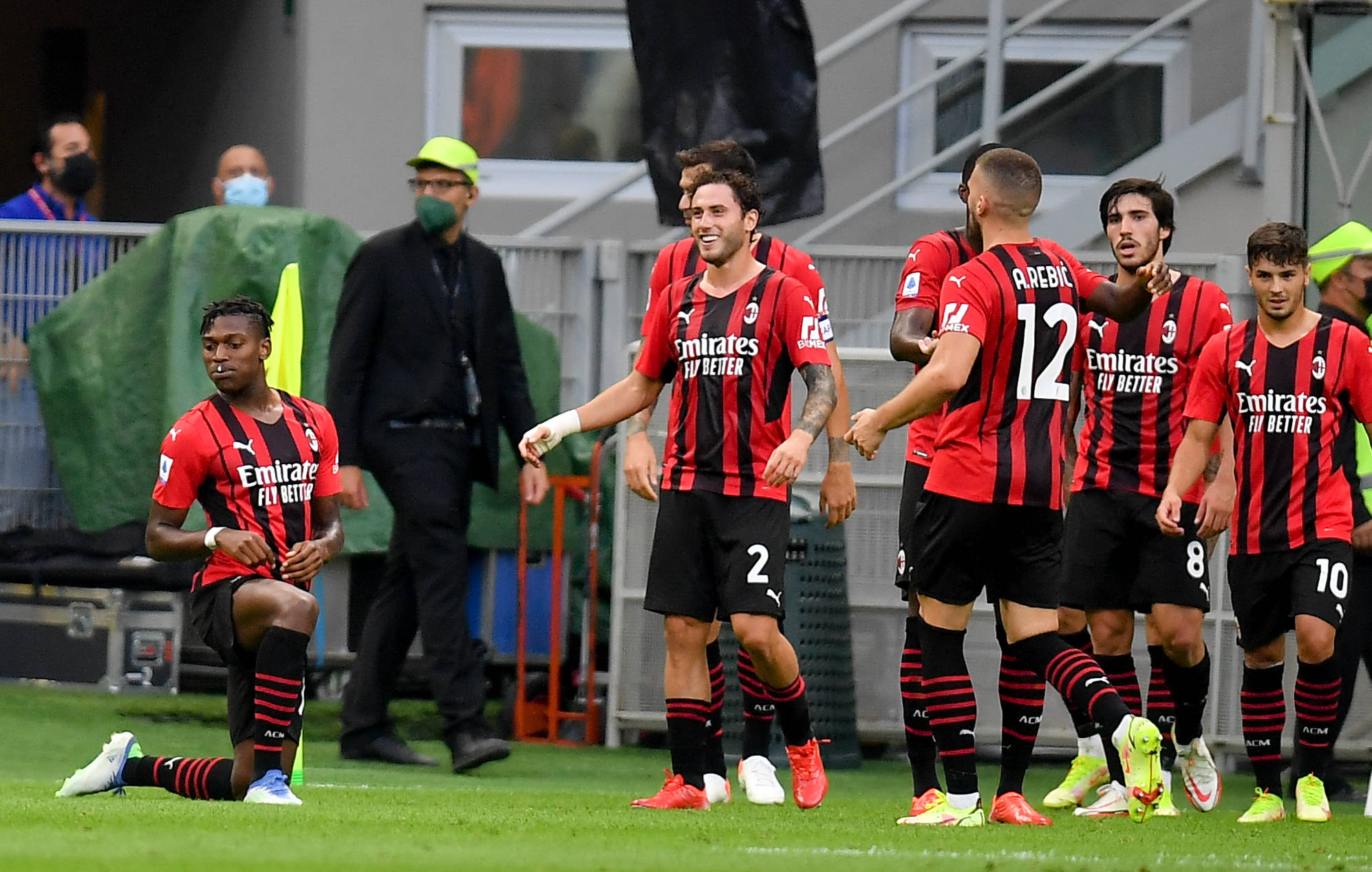 入围赛数据盘点：红方比较稳，大家都选女枪