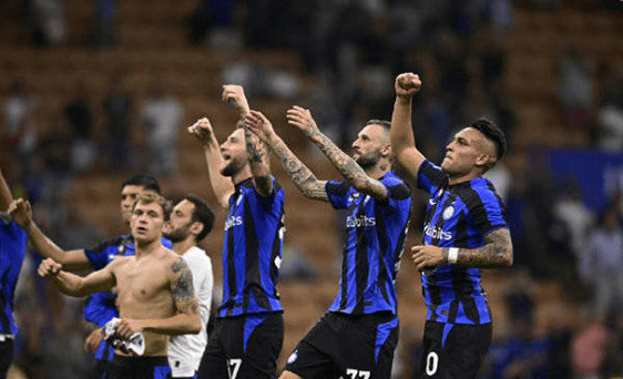 🎬8月4日LPL夏季赛战果：FPX暂居积分榜榜首