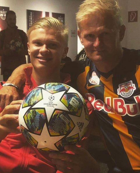 Royal Never Give Up 新年祝福：祝大家在蛇年好运连连，万事如意！